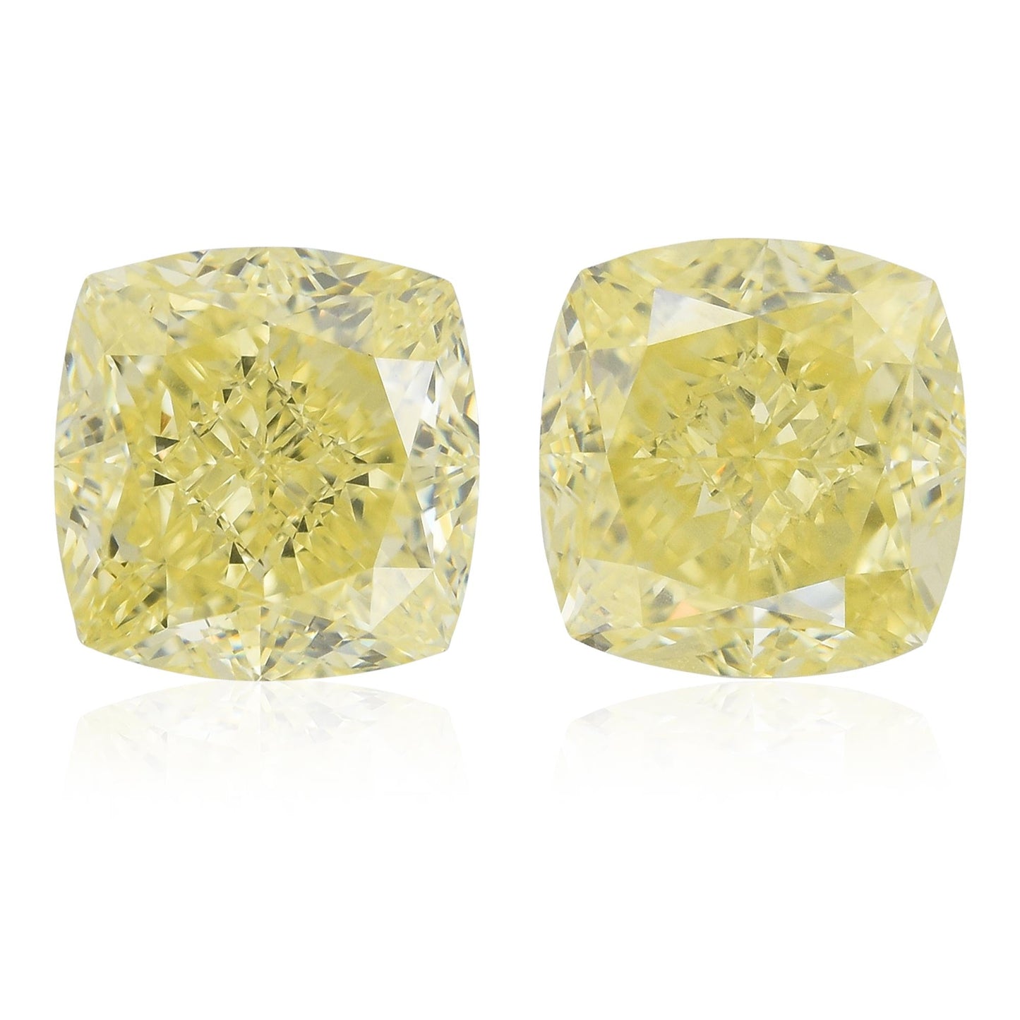 6,04 Karat Fancy Yellow Cushion Diamonds VS1