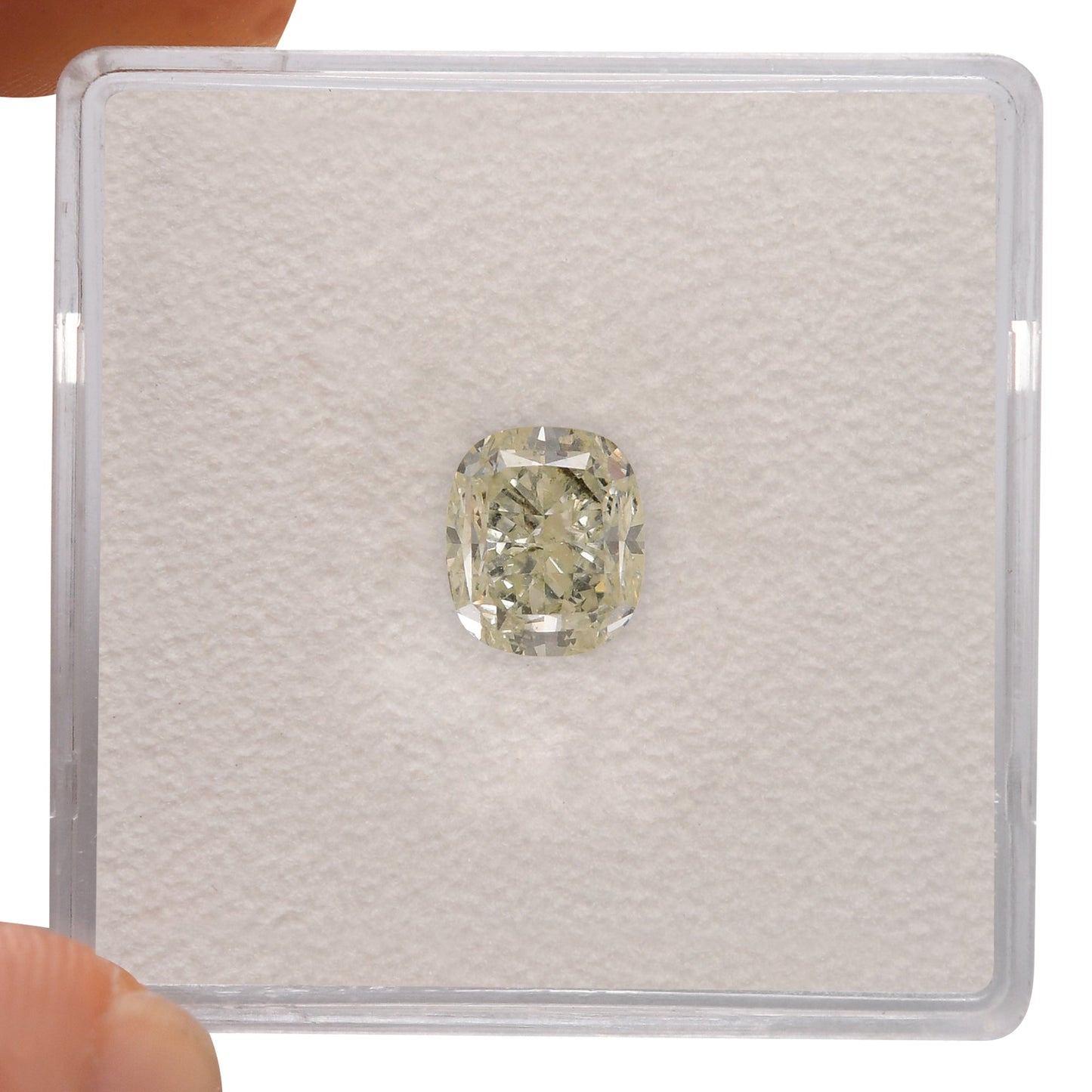 1,52 Karat hellgelbgrüner Kissen-Diamant SI2 GIA