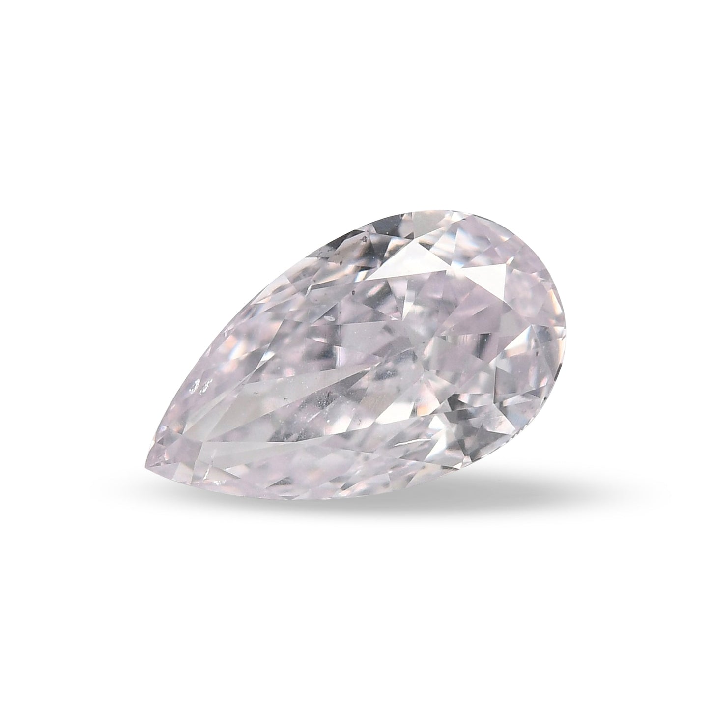 0,72 Karat sehr hellrosa birnenförmiger Diamant SI1 GIA