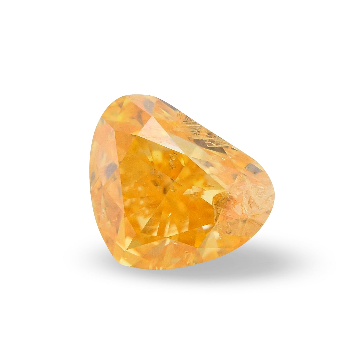 0,18 Karat Fancy Intense Yellowish Orange Heart Diamant (I2) GIA