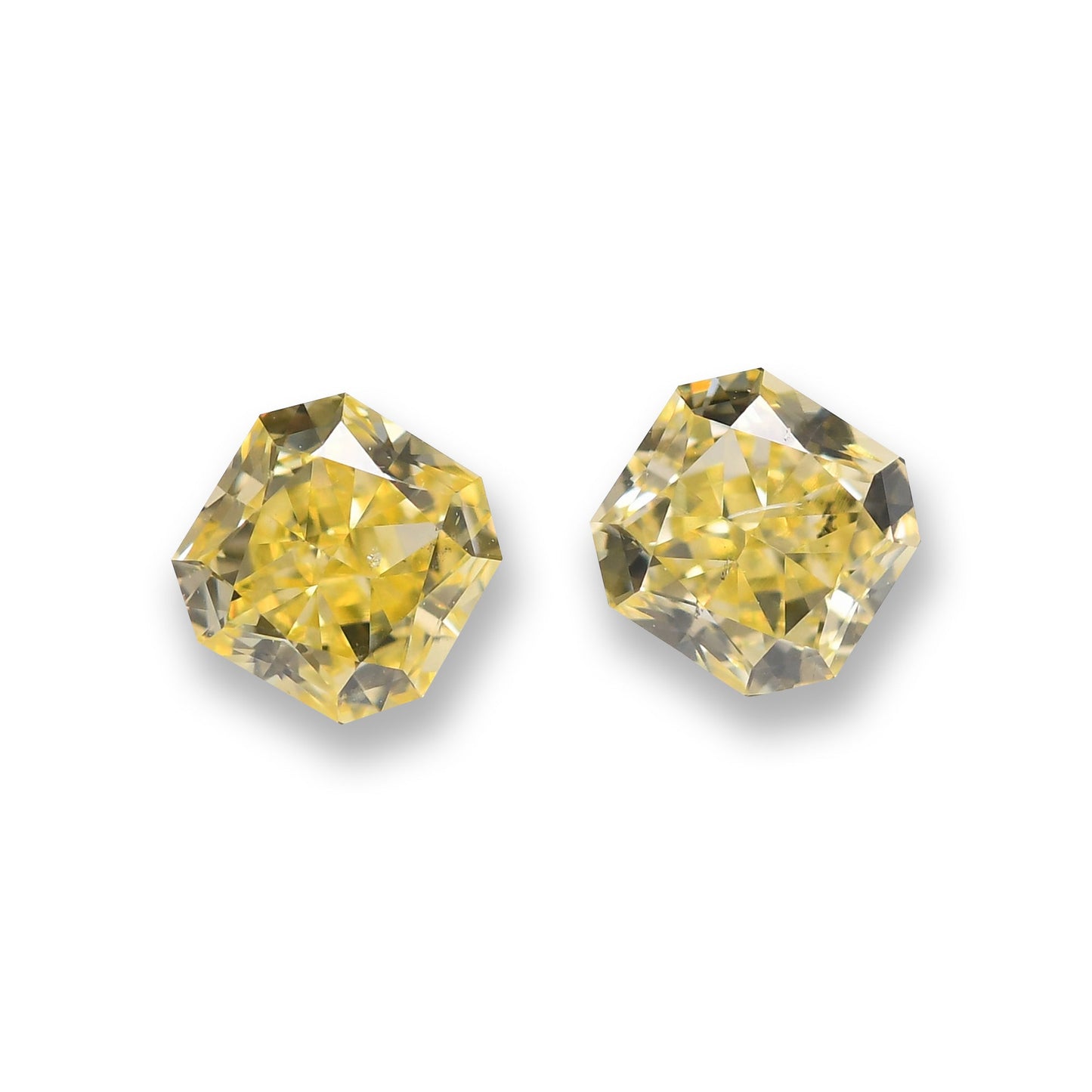 0,62 Karat Fancy Yellow Radiant Diamanten (SI1)