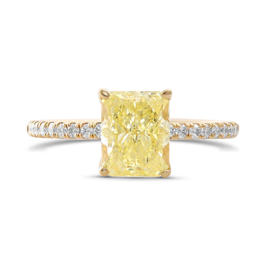 Ring mit gelbem, strahlendem Diamanten als Seitenstein, VVS1, GIA