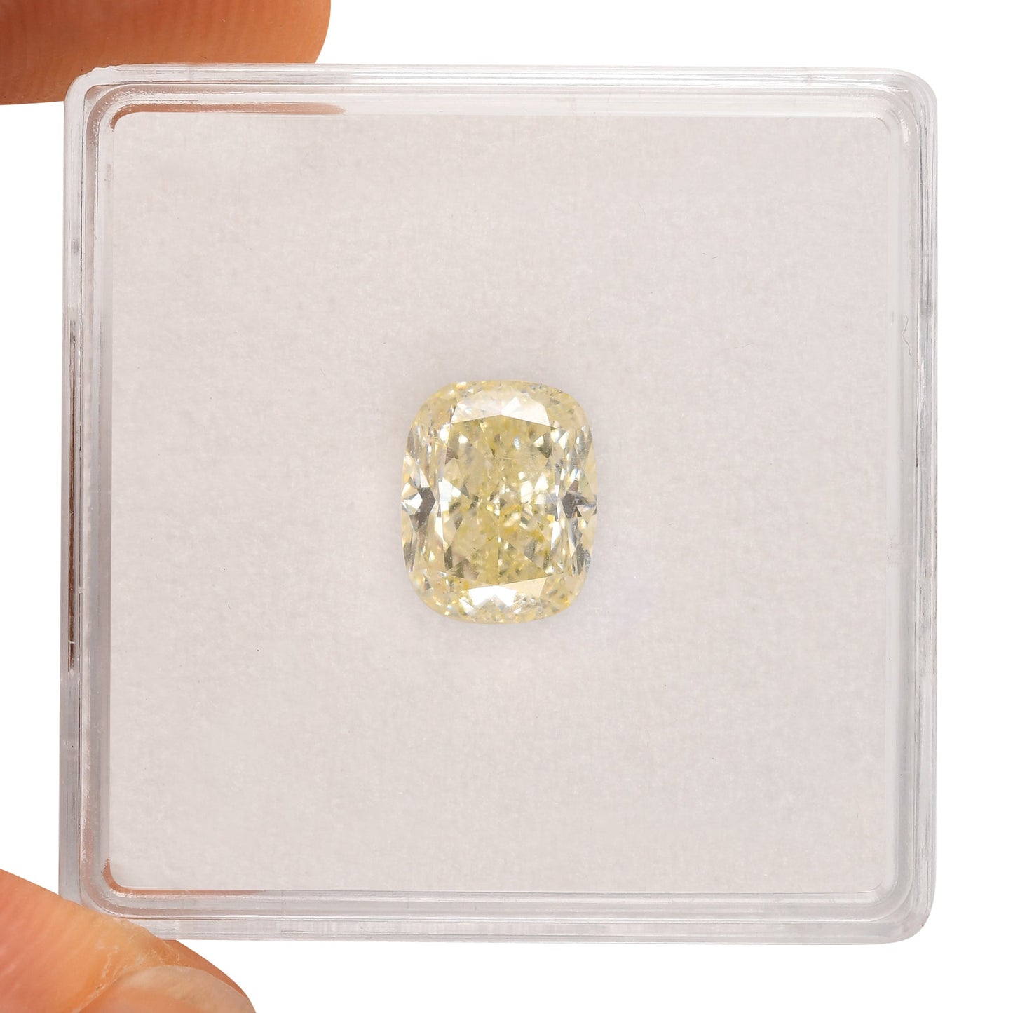 1,81 Karat N-Kissen-Diamant VS2 GIA