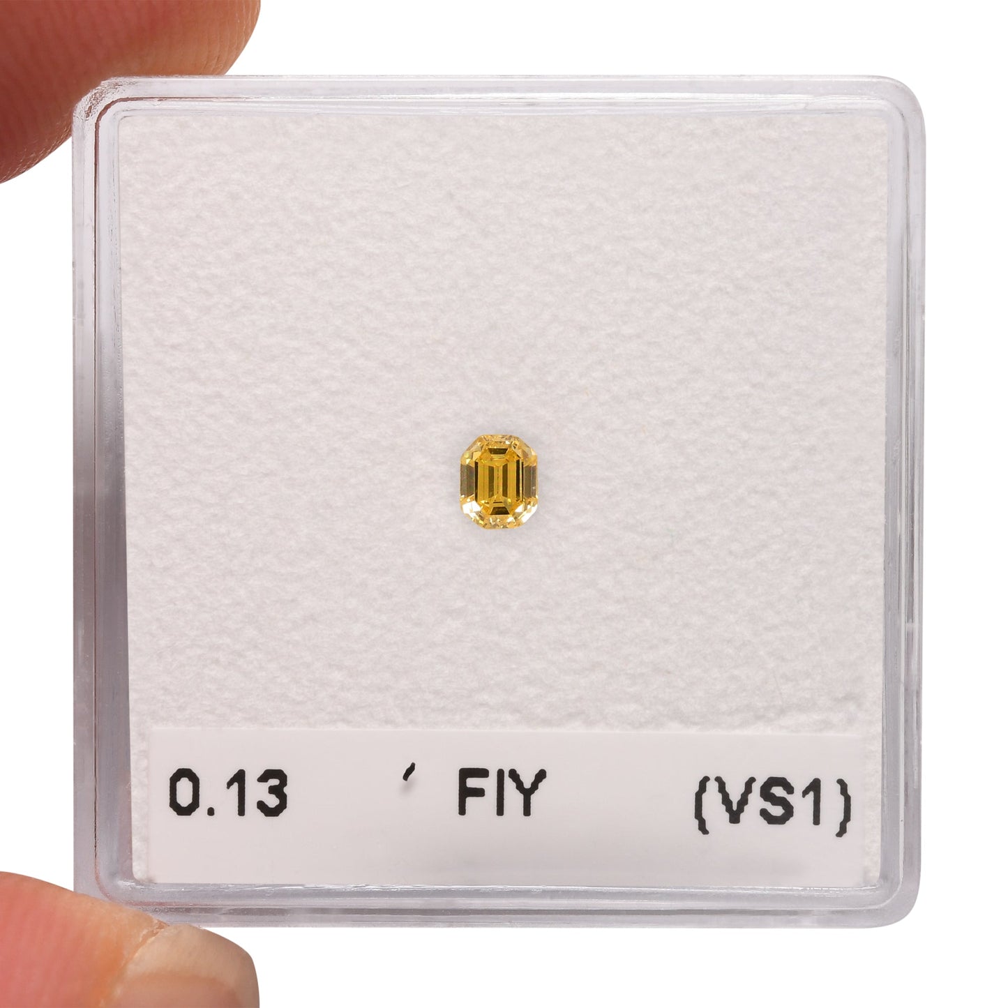 0,13 Karat Fancy Intense Yellow Emerald Diamond (VS1) GIA
