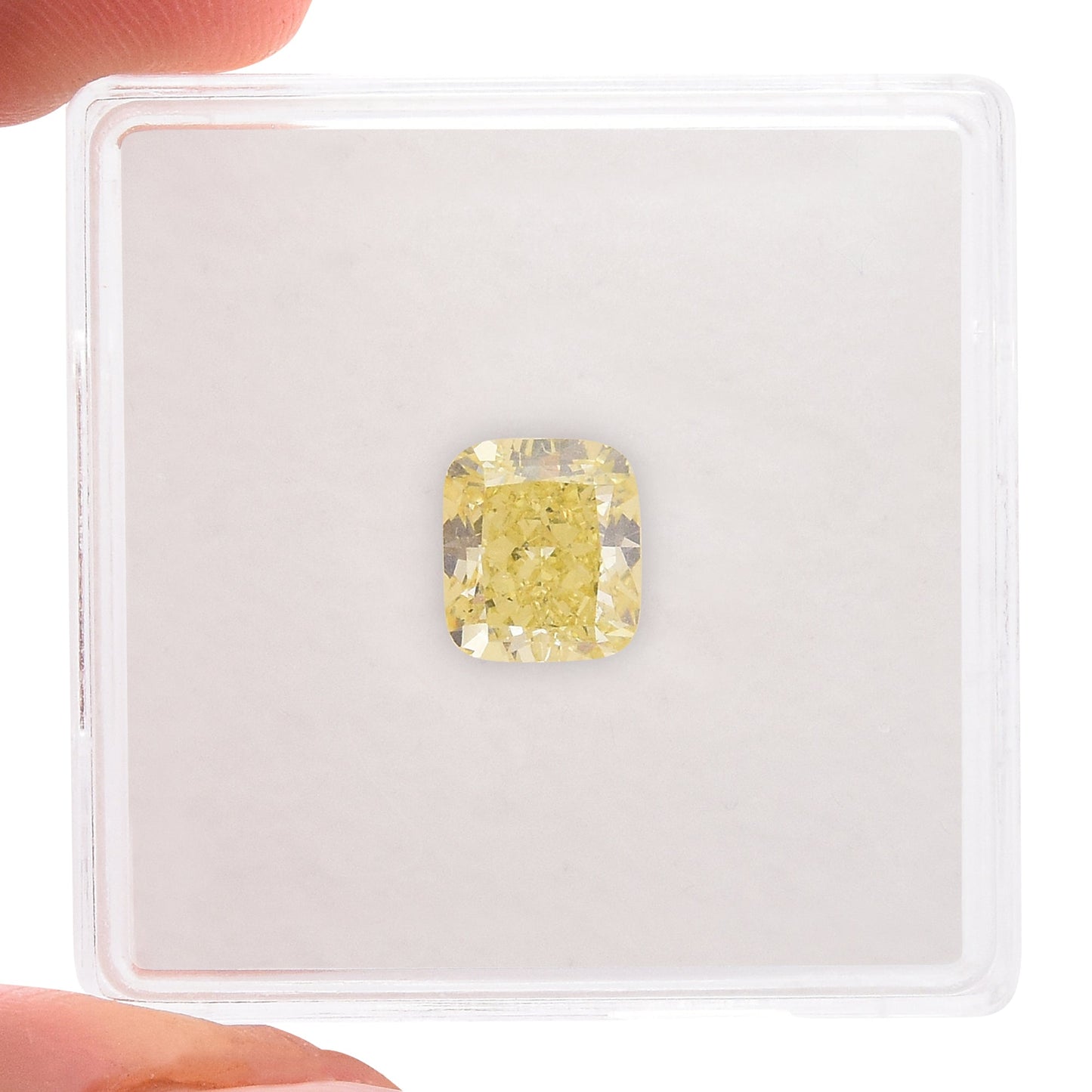 1,54 Karat Fancy Yellow Cushion Diamond VS2 GIA