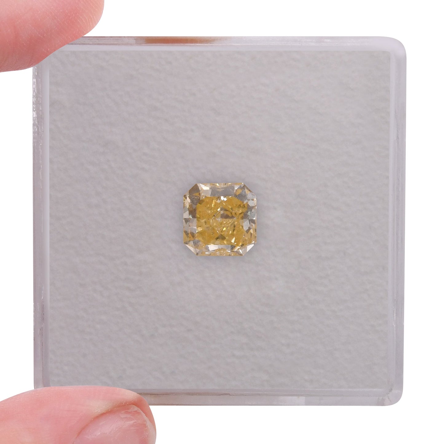 0,81 Karat Fancy Orange Yellow Radiant SI2 GIA