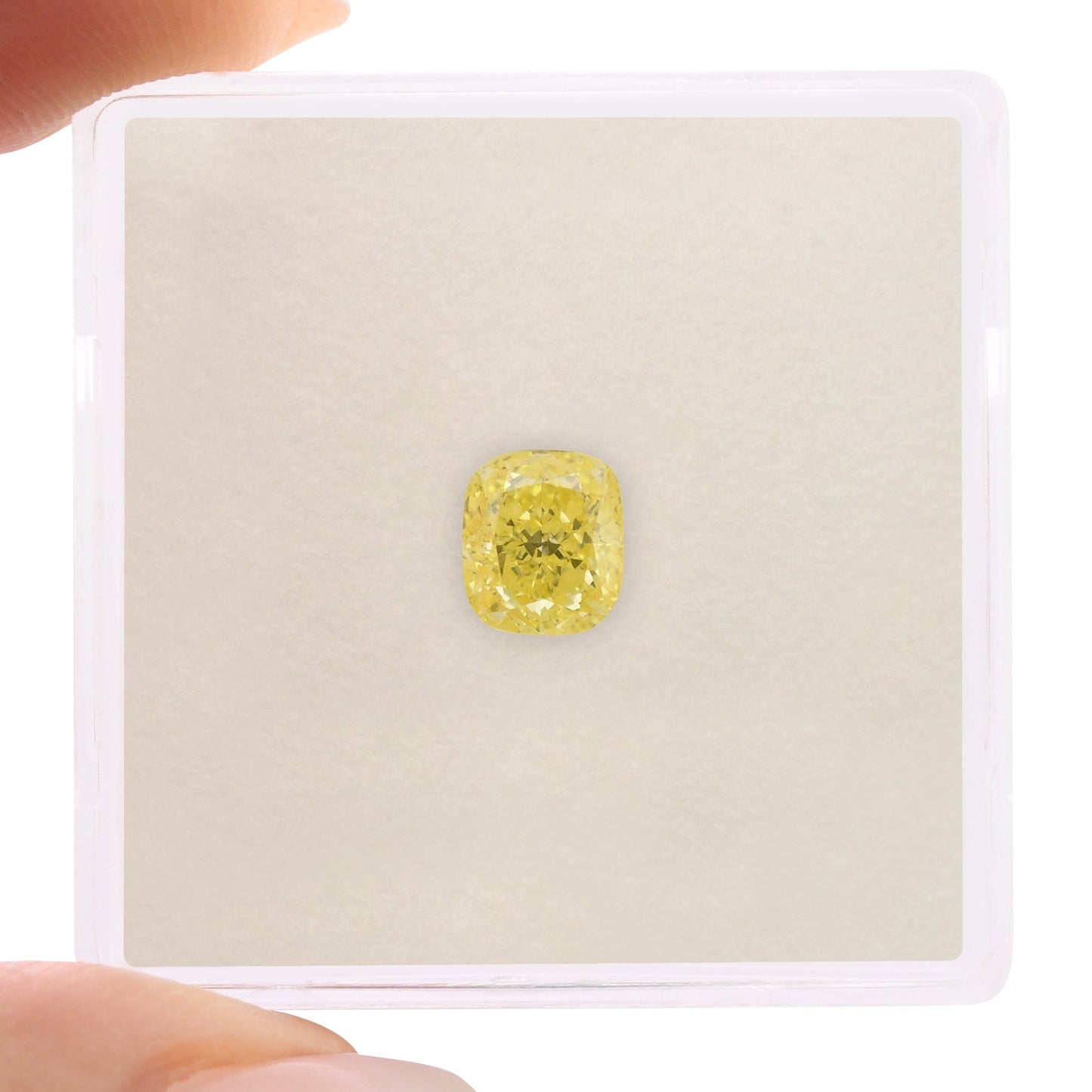 0,73 Karat Fancy Intense Yellow Cushion Diamond VS2 GIA