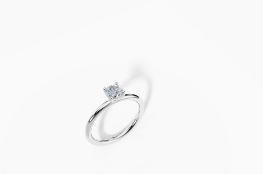 18K Round 0.3 Carat G/H SI Plain Plain 4Pr Diamond Ring