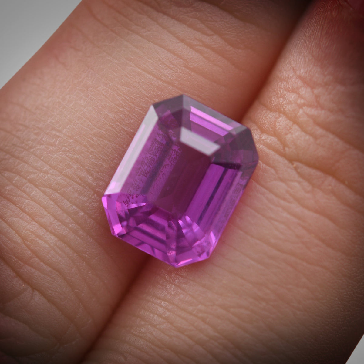 Smaragdgrüner Saphir | 6,08 ct | Rosa | GIA | Ref. 718612
