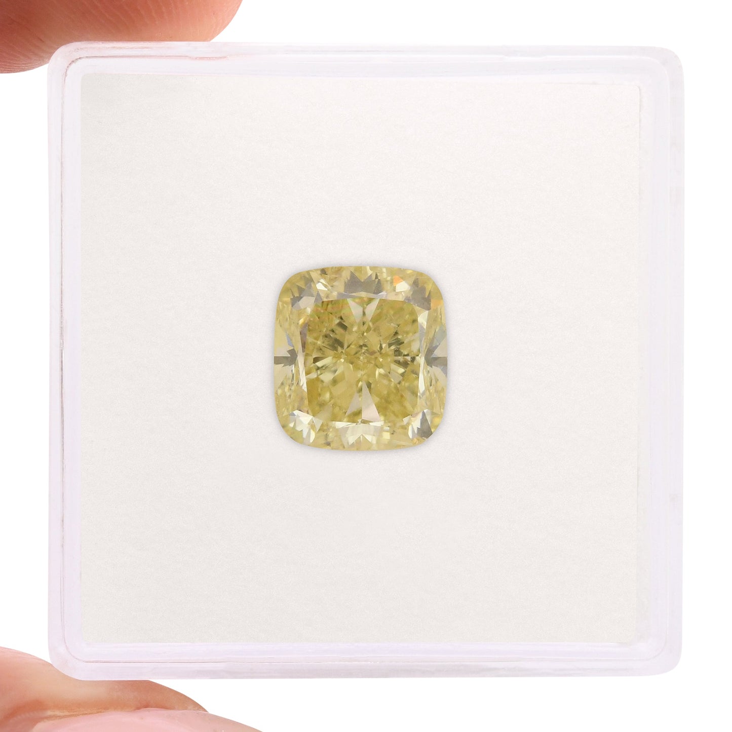 3,02 Karat Fancy Yellow Cushion Diamond SI2 GIA