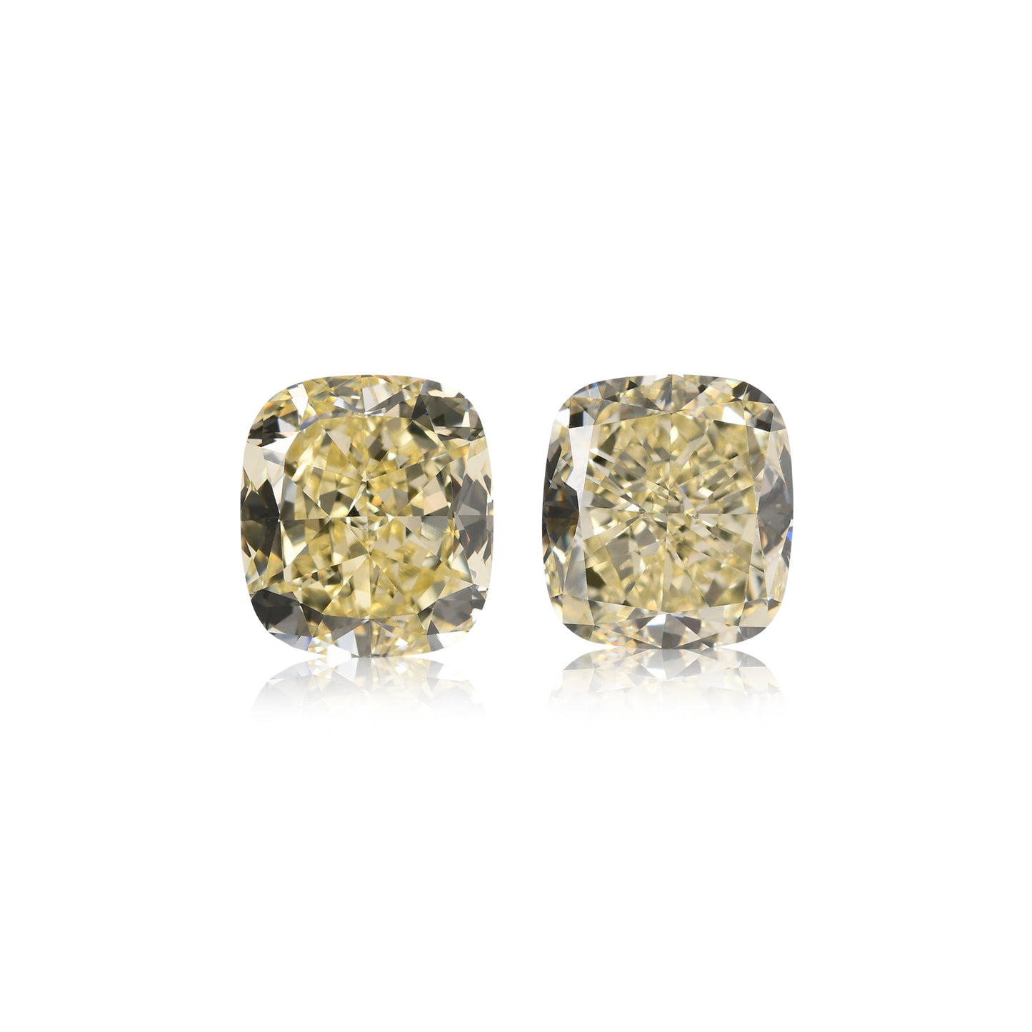 4,43 Karat Fancy Yellow Cushion Diamonds VS1