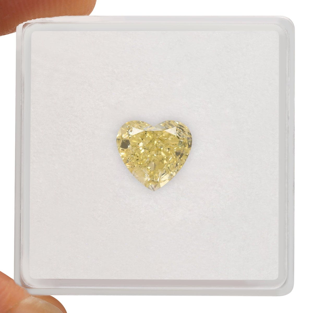 Heart Diamond | 1.7 ct | Fancy Light Yellow | SI1 | GIA | Ref 608048