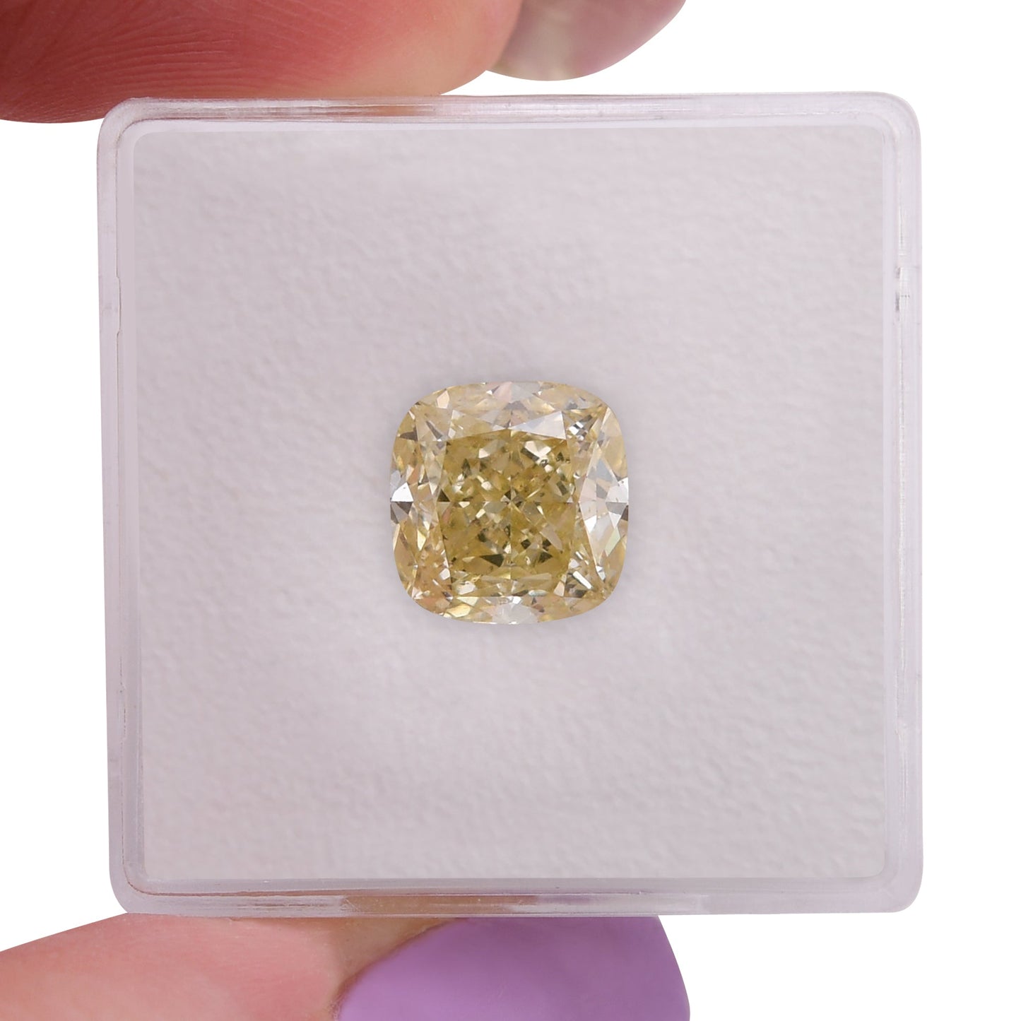 3,03 Karat Fancy Yellow Cushion Diamond VS2 GIA
