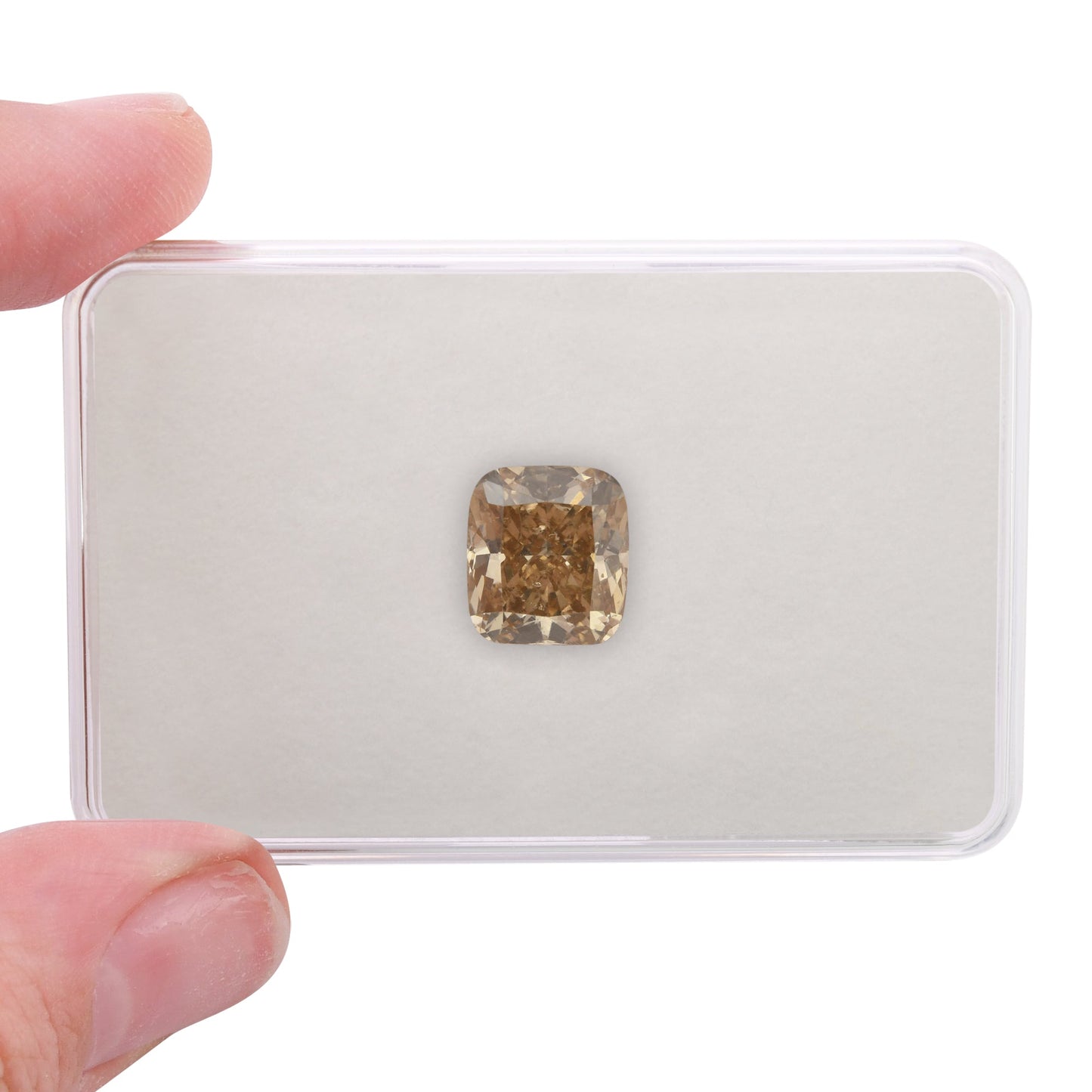 6,01 Karat Fancy Yellow Brown Cushion Diamond (I1)