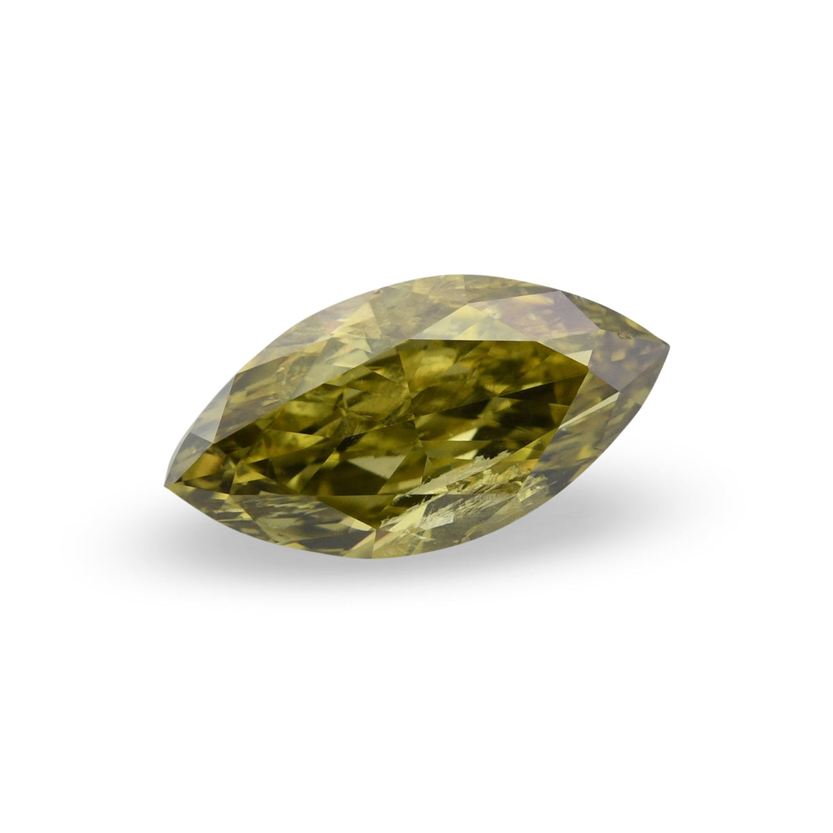 0,56 Karat Chamäleon-Marquise-Diamant (I1) GIA
