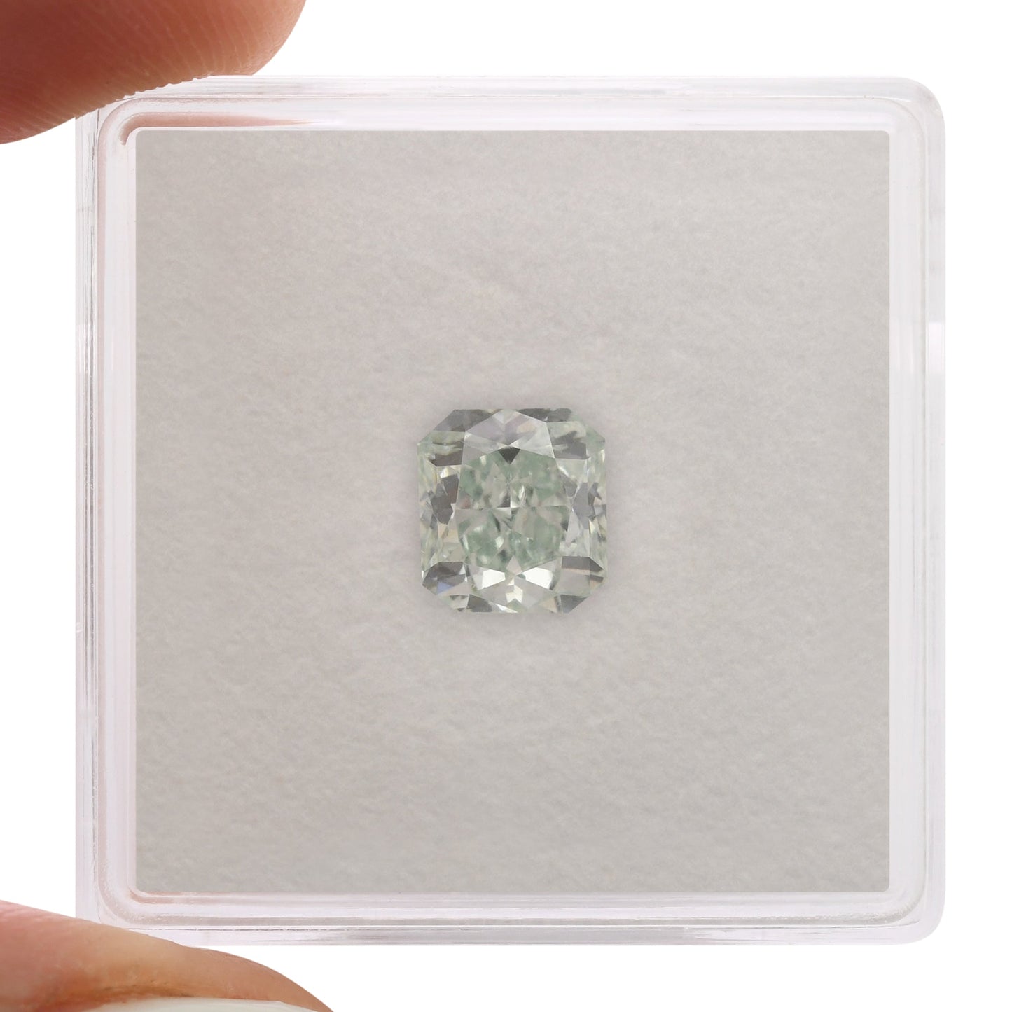 1,36 Karat Fancy Light Green Radiant Diamant VVS1 GIA