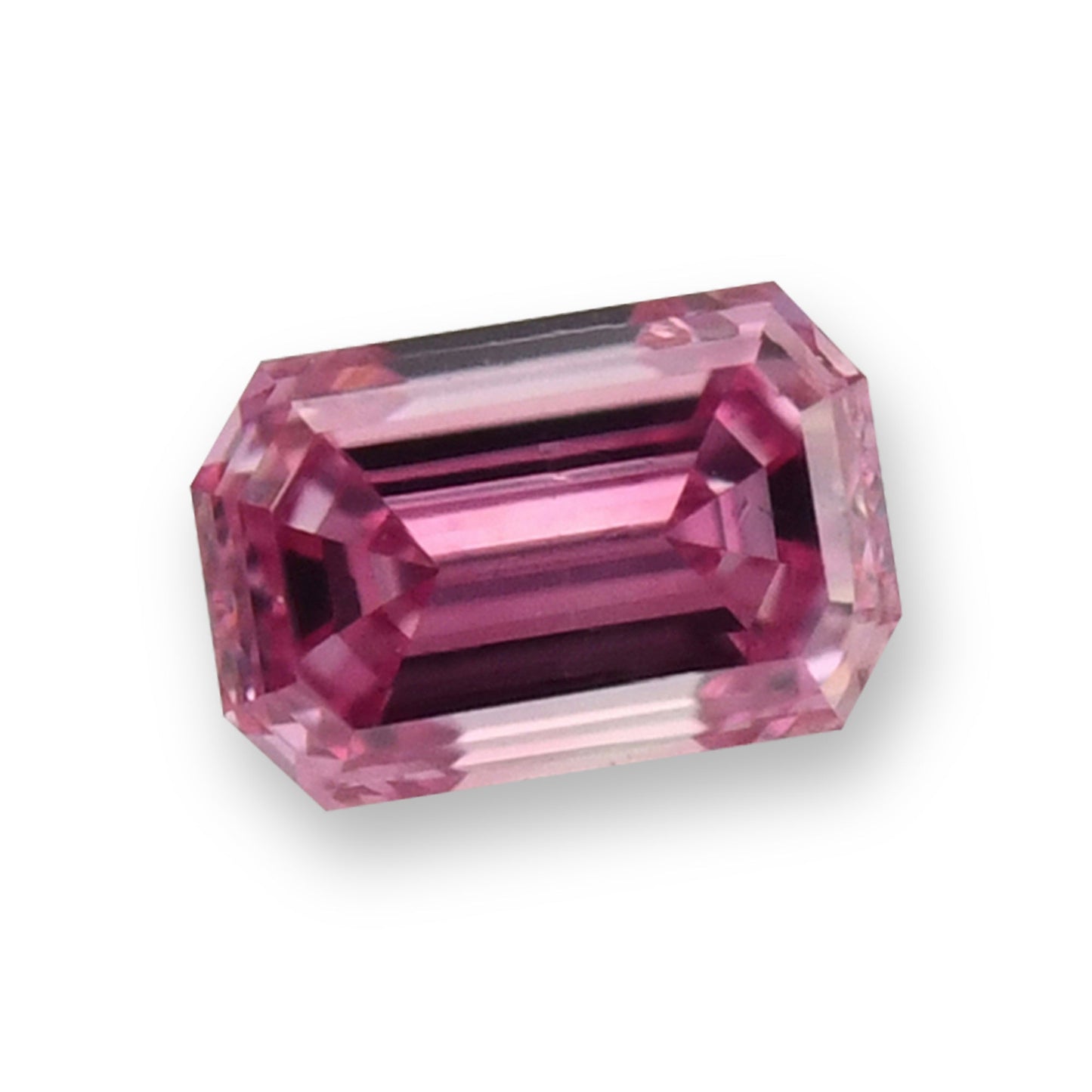 0,11 Karat Fancy Vivid Purplish Pink Emerald Diamond (SI1) GIA