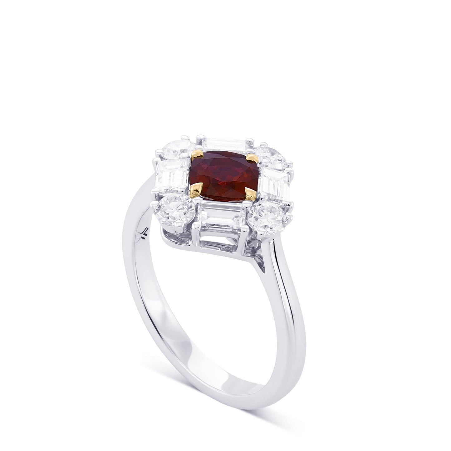 Kissenförmiger roter Rubin und Diamant-Halo-Ring