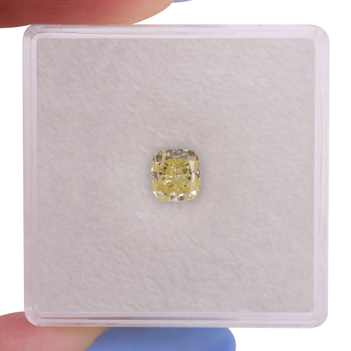 0,68 Karat Y-Z Kissen-Diamant VS1 GIA