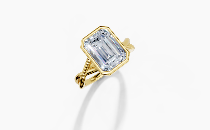 18K Emerald 4 Carat D/E/F VS/VVS Twisted Plain Bezel Diamond Ring