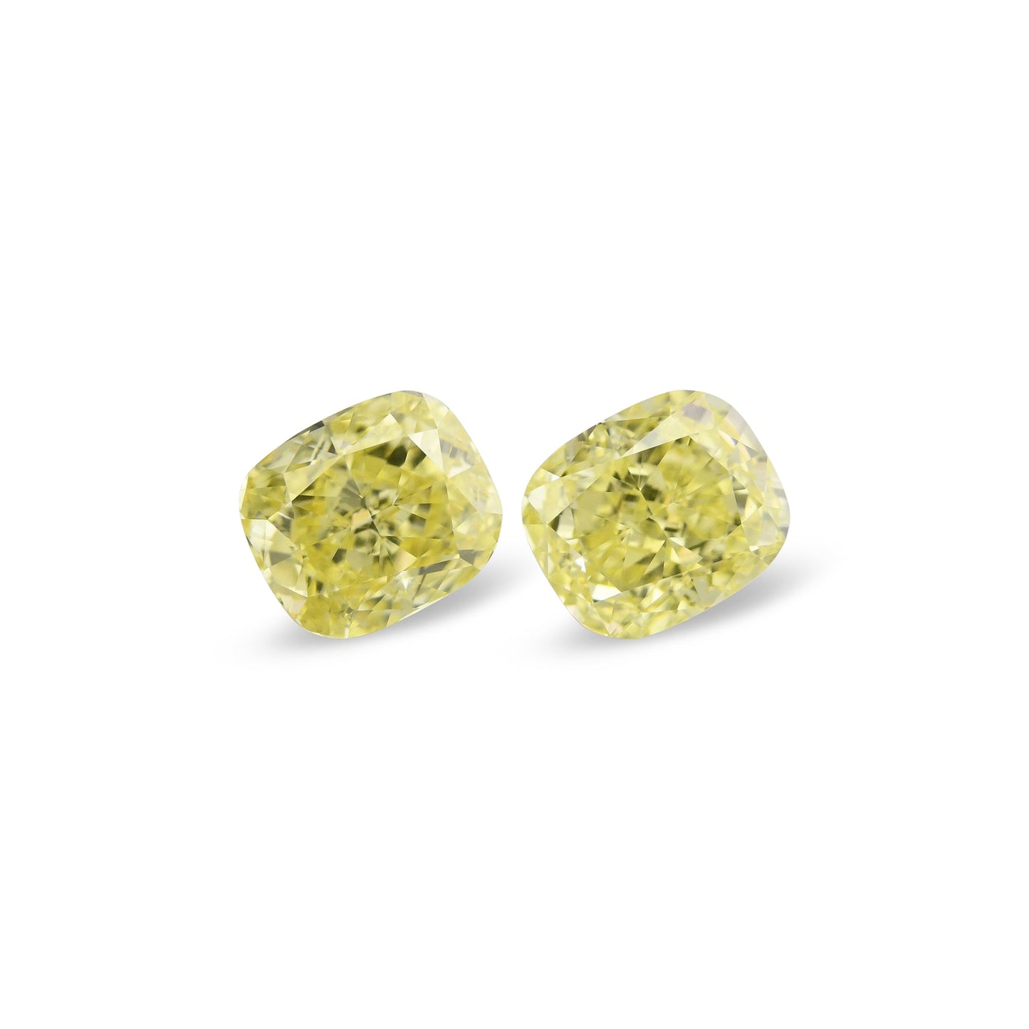 1,35 Karat Fancy Yellow Cushion Diamonds VS1