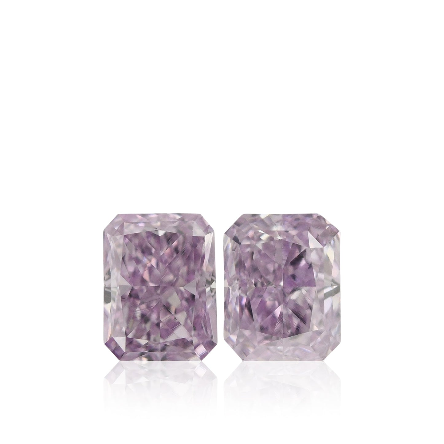 0,57 Karat Fancy Intense Pinkish Purple Radiant Diamonds VS2
