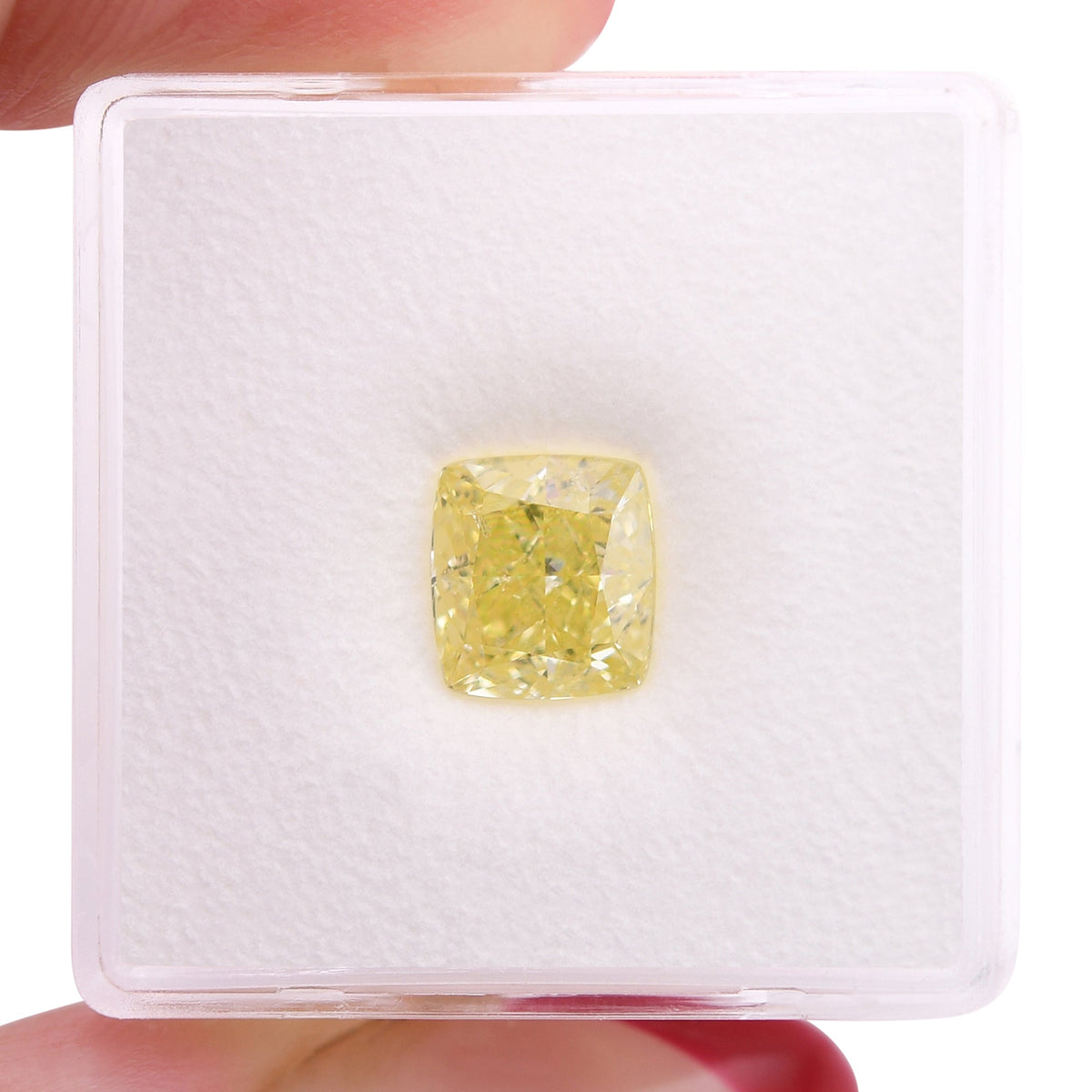 2,09 Karat Fancy Yellow Cushion Diamond SI2 GIA