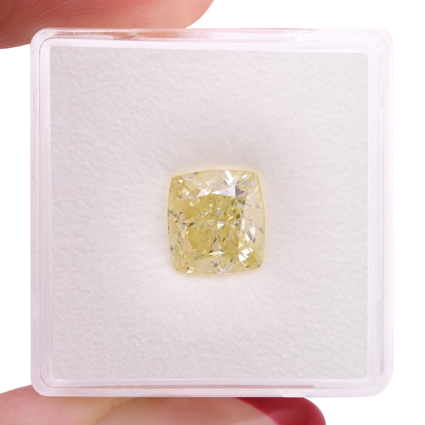 3,00 Karat Fancy Light Yellow Cushion Diamond VS2 GIA