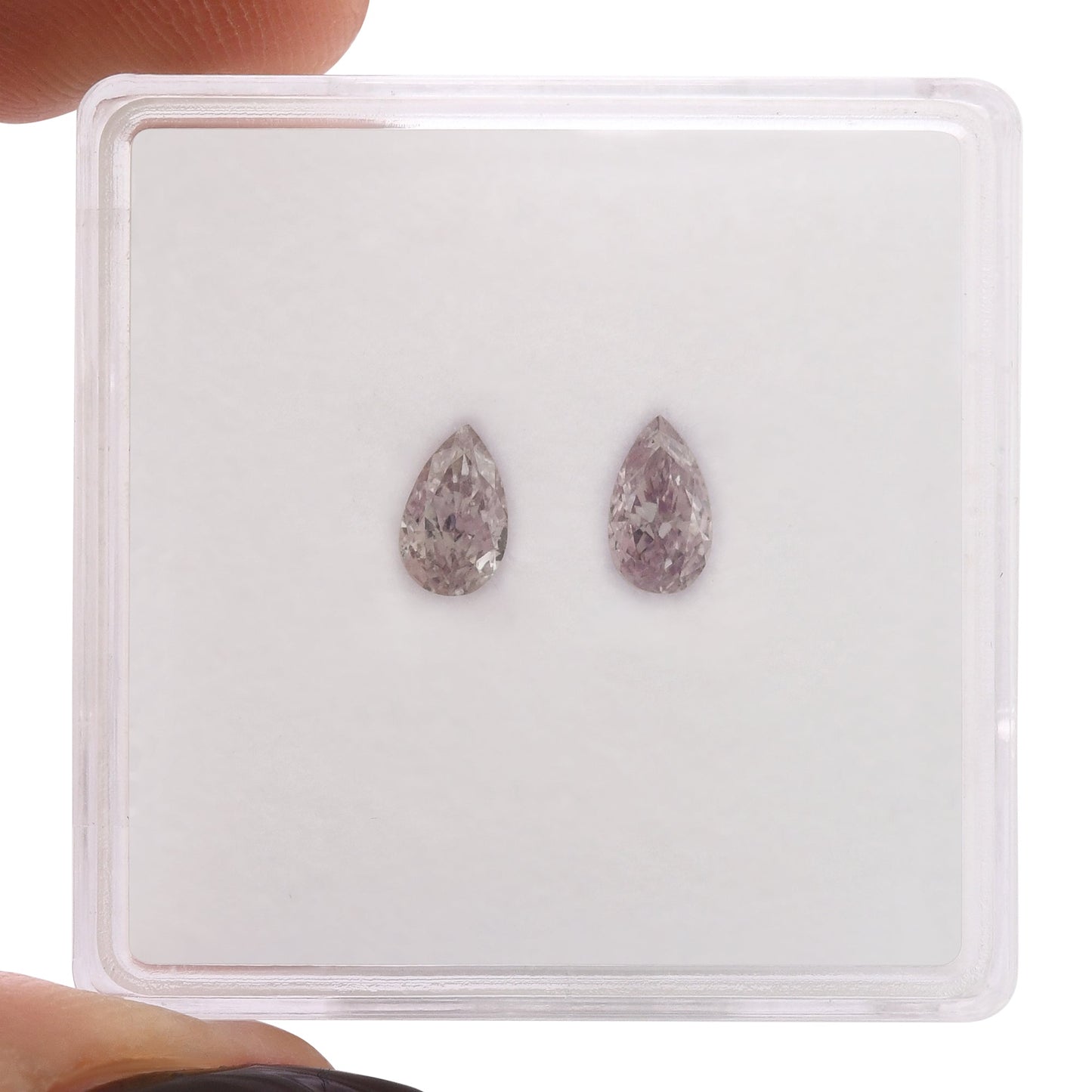 0,46 Karat Fancy Light Purplish Pink Birnenförmige Diamanten (I1)