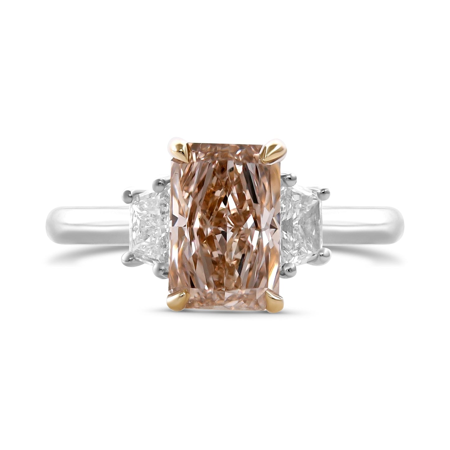 Ausgefallener, rosabrauner, strahlender Dreistein-Diamantring