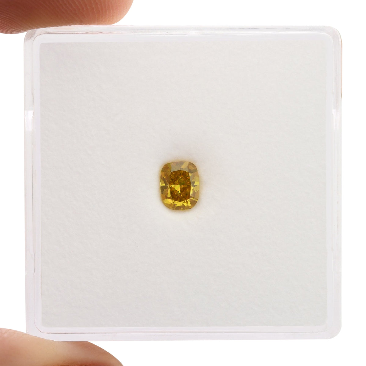 0,30 Karat Fancy Deep Orange Yellow Cushion Diamond (SI2) GIA