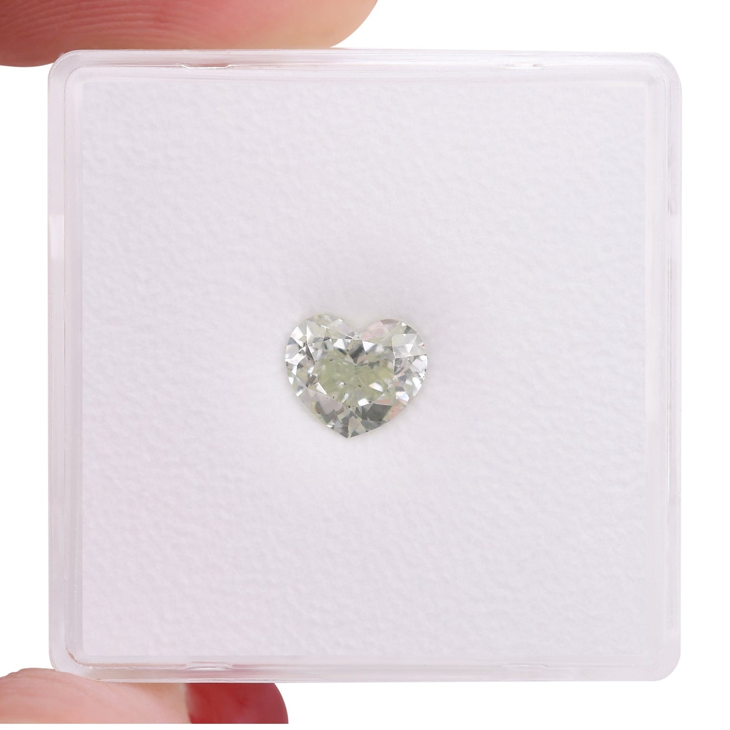 0,79 Karat Fancy Light Green Heart Diamant SI2 GIA