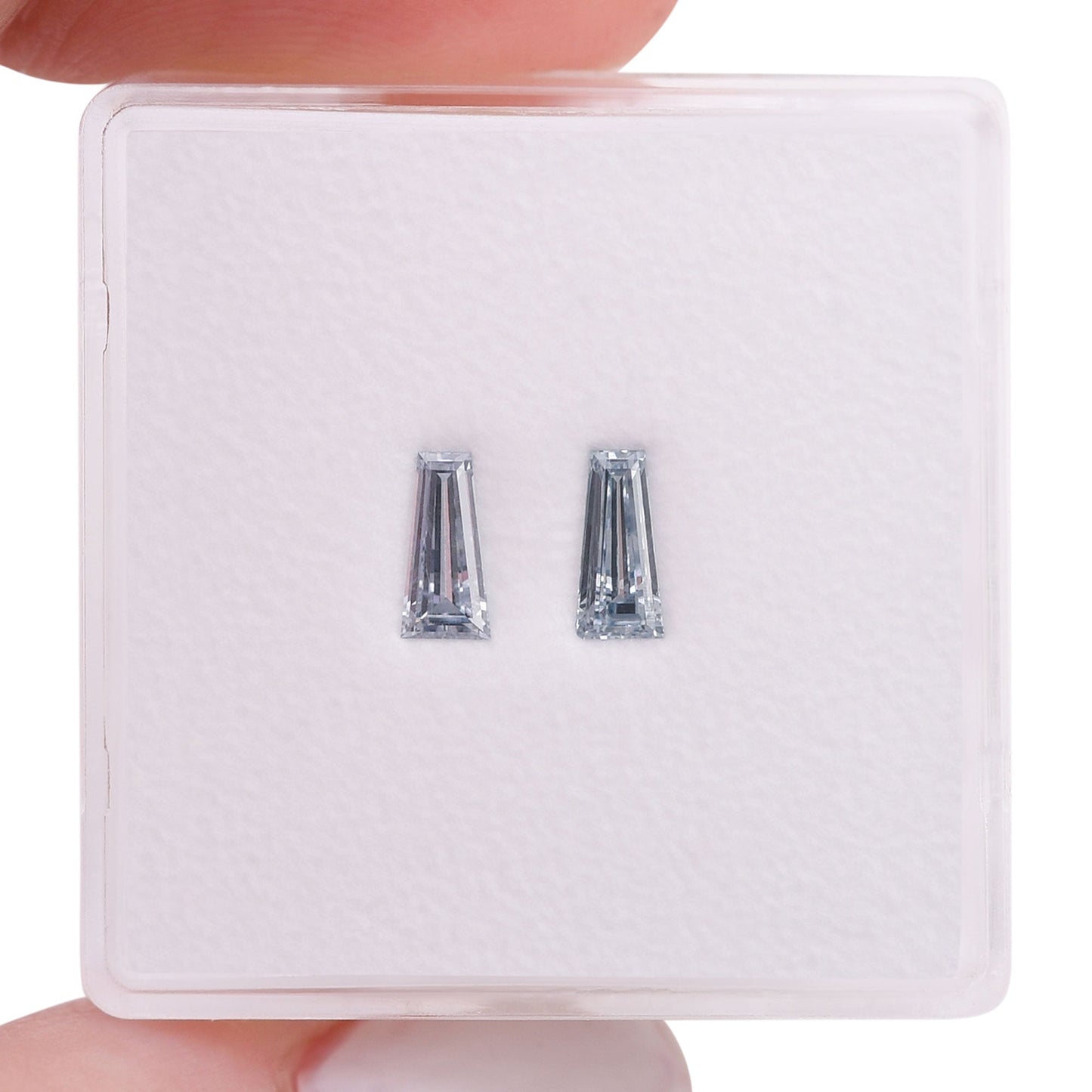 0,34 Karat Fancy Grayish Blue Taper Diamanten VS1 Paar