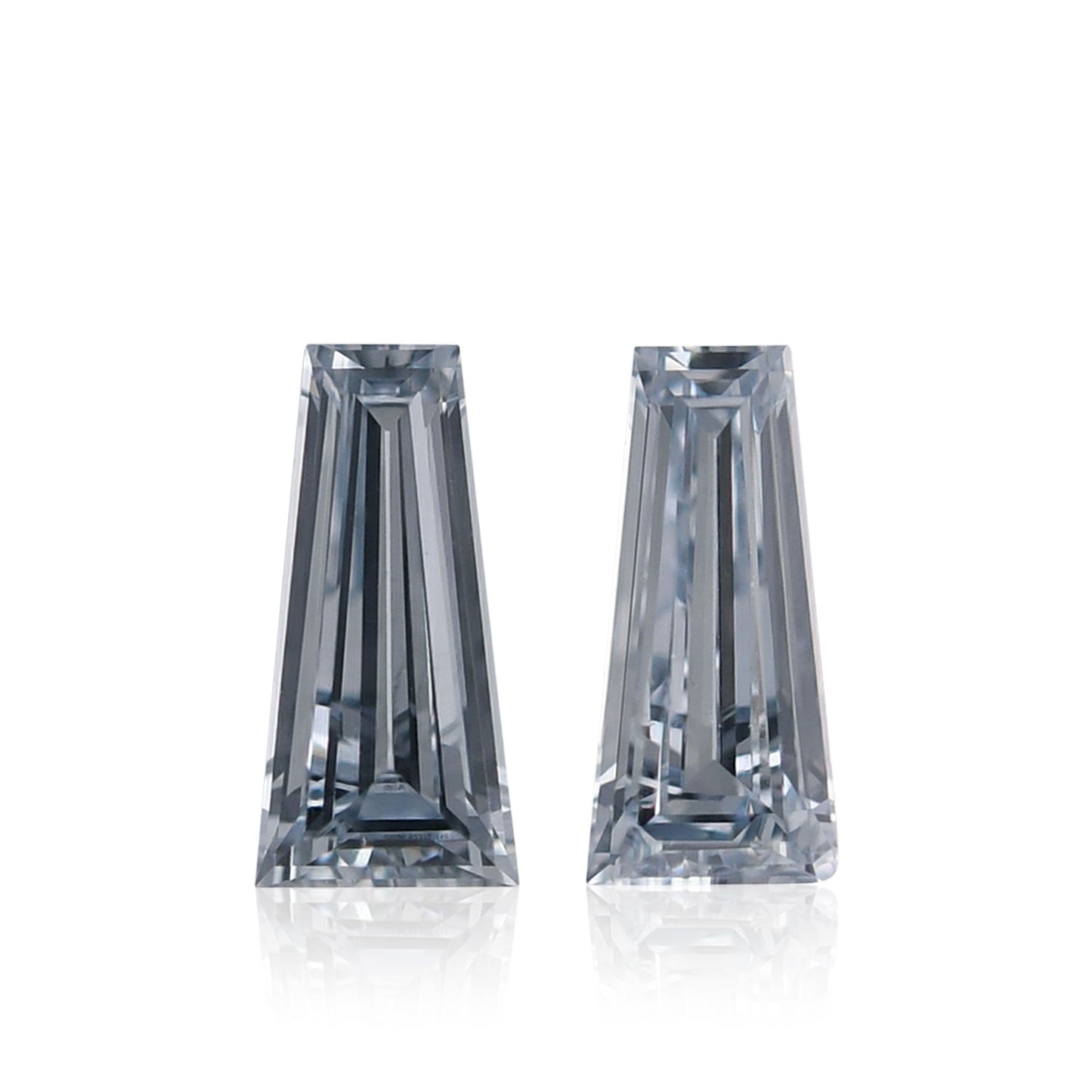 0,34 Karat Fancy Grayish Blue Taper Diamanten VS1 Paar