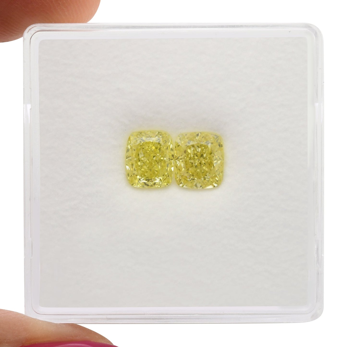 1,42 Karat Fancy Yellow Cushion Diamonds VVS1 GIA
