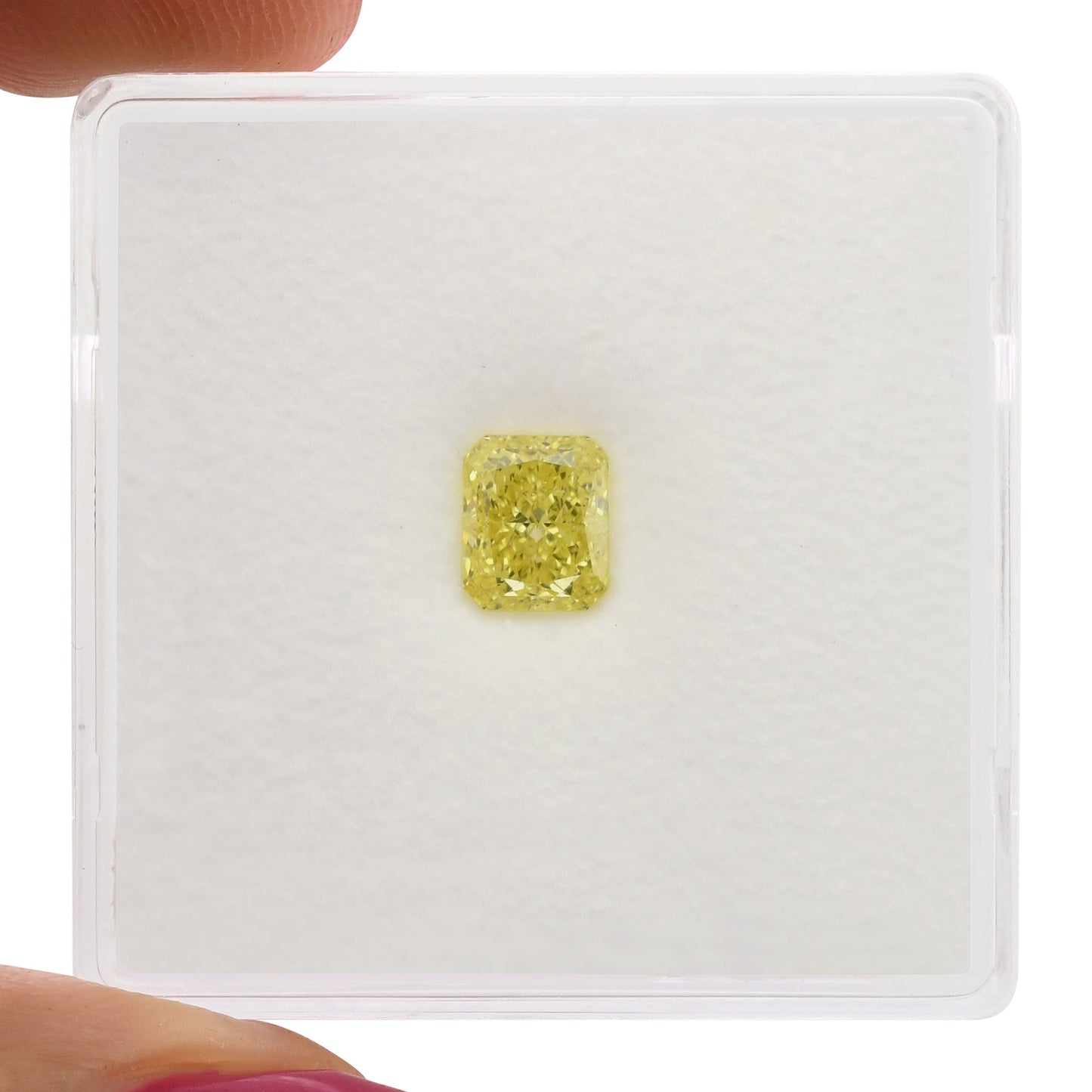 0,66 Karat Fancy Intense Yellow Radiant VS1 GIA