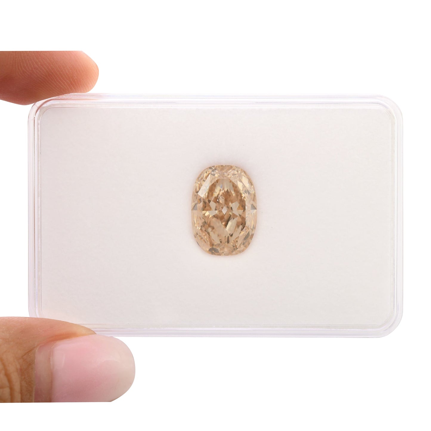 7,02 Karat Fancy Light Yellow Brown Cushion Diamond VVS1 GIA