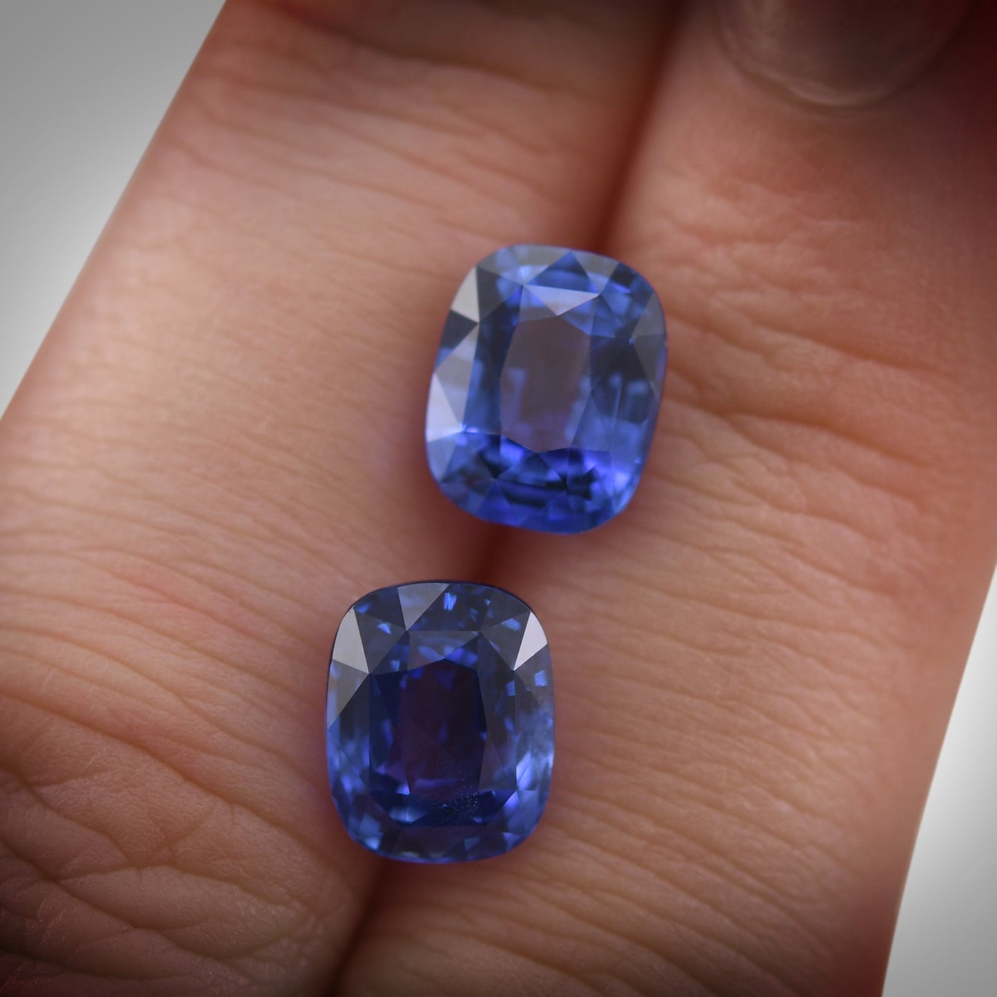 7,13 Karat blauer Kissen-Saphir aus Sri Lanka, GIA