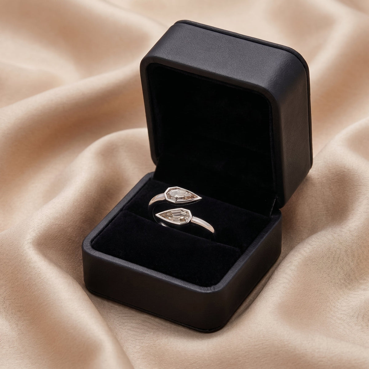 2 Stone Ring | 18K Gold | GIA | Ref 721746