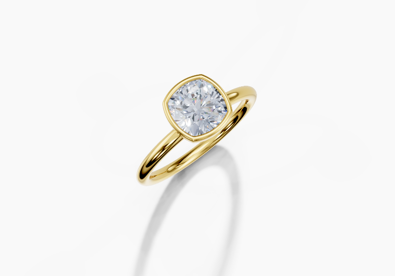 18K Cushion 1.5 Carat D/E/F VS/VVS Plain Plain Bezel Diamond Ring