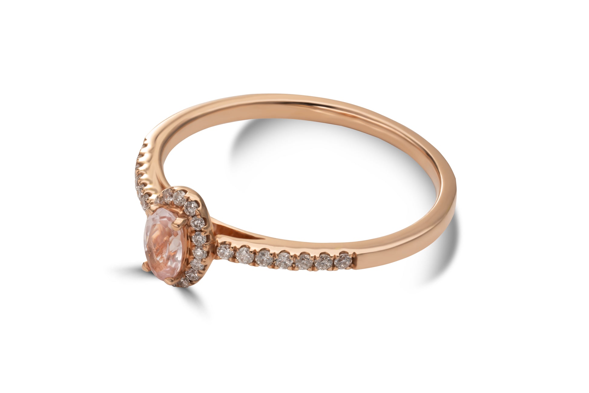 Verlobungsring Rosélia mit Morganit und Brillanten – romantisches Design in München & Augsburg erhältlich