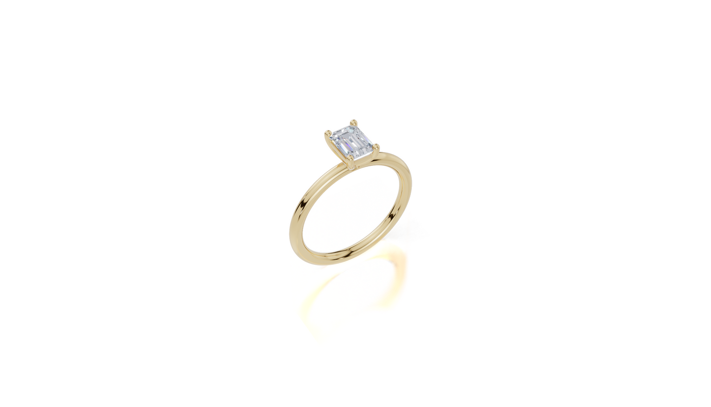 18ct Emerald 0.75Carat G/H-CC SI Plain Plain 4Pr  Diamond Ring