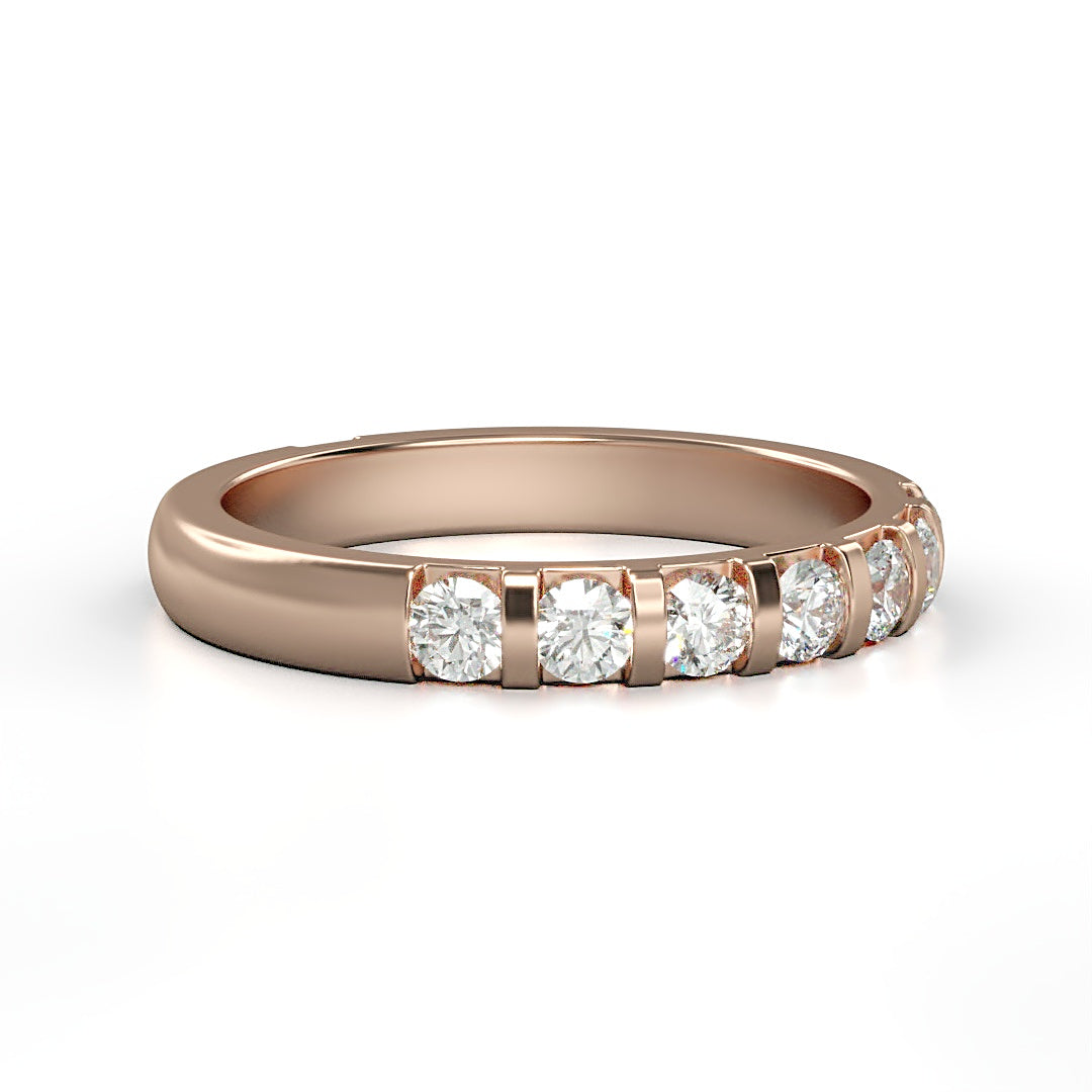 Verlobungsring Helena mit 8 x 0.05ct H/SI-Diamanten, 2.8mm Ringschiene – elegantes Design, perfekt kombinierbar, erhältlich in München und Augsburg
