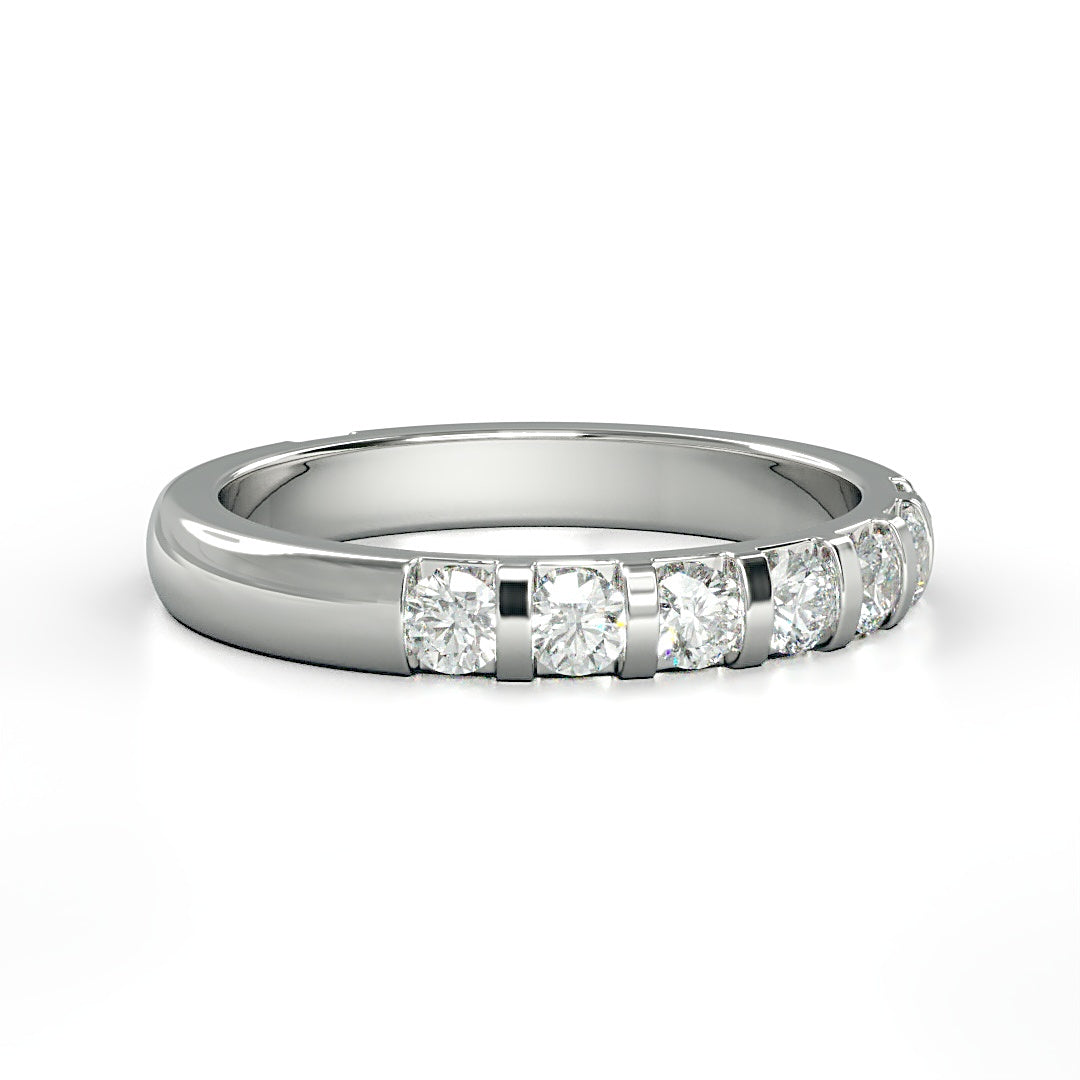 Verlobungsring Helena mit 8 x 0.05ct H/SI-Diamanten, 2.8mm Ringschiene – elegantes Design, perfekt kombinierbar, erhältlich in München und Augsburg