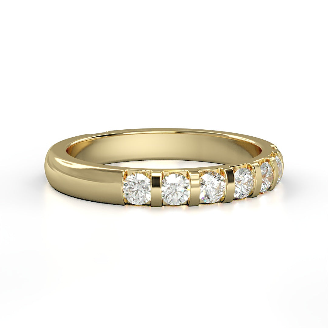 Verlobungsring Helena mit 8 x 0.05ct H/SI-Diamanten, 2.8mm Ringschiene – elegantes Design, perfekt kombinierbar, erhältlich in München und Augsburg