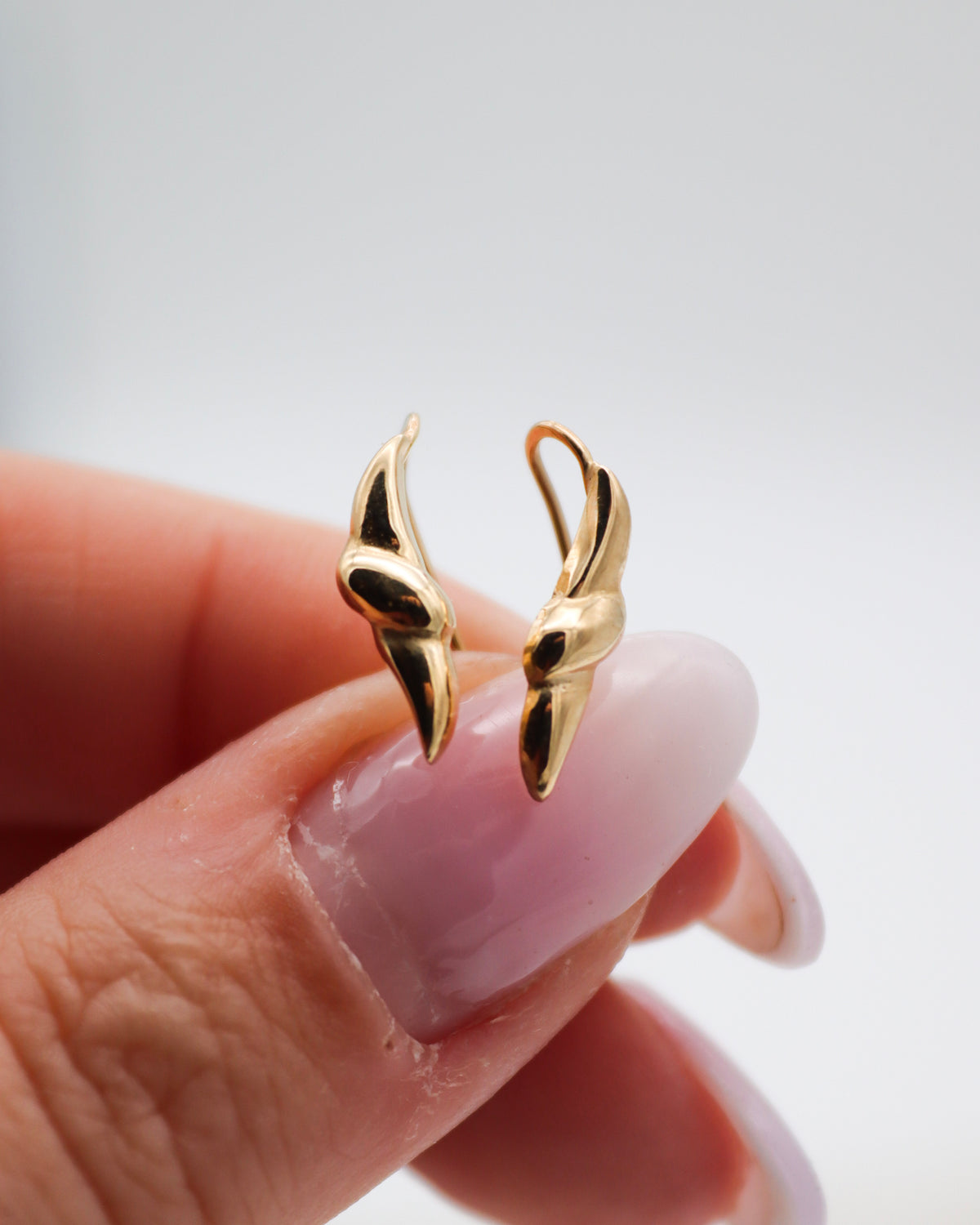Margot – Ear Cuffs aus 585 Gelbgold im Croissant-Look