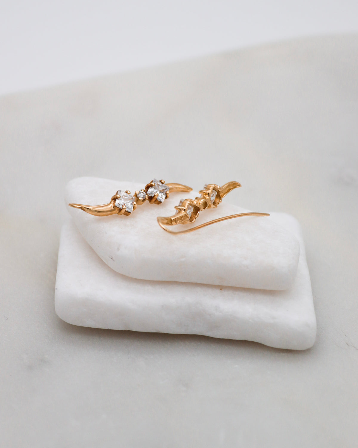 Aurelia – Ear Cuffs aus 585 Gelbgold mit Zirkonia im Princess-Schliff