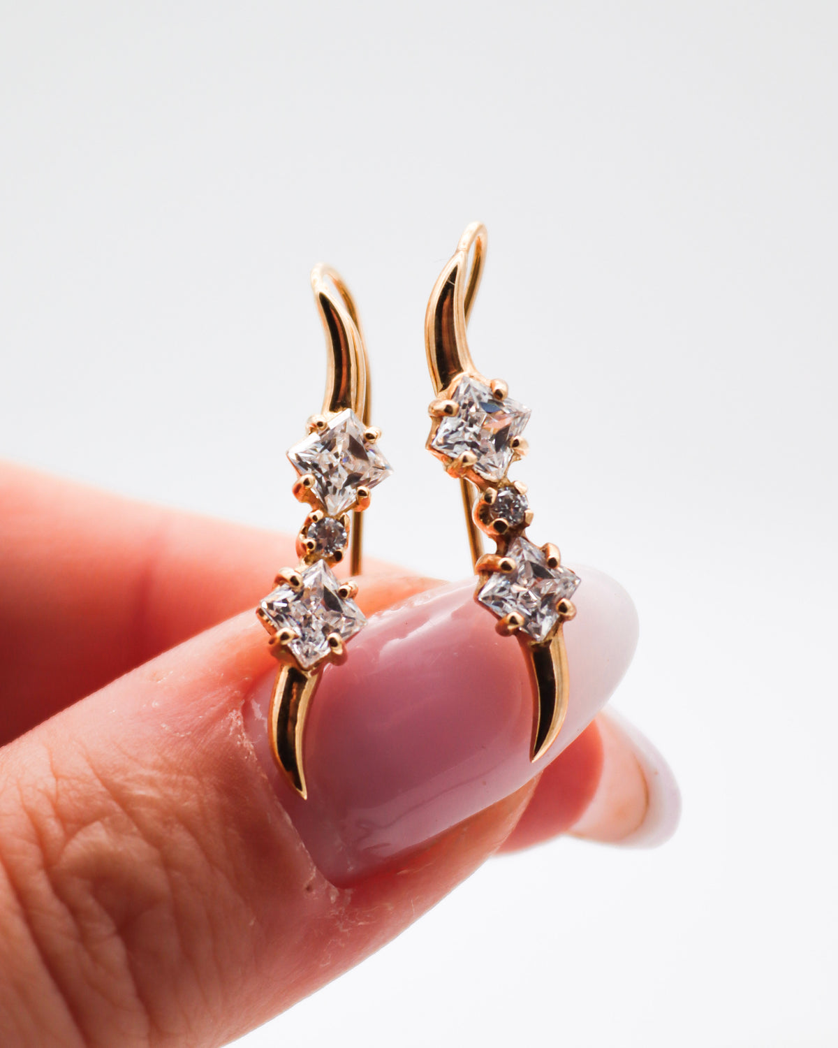 Aurelia – Ear Cuffs aus 585 Gelbgold mit Zirkonia im Princess-Schliff