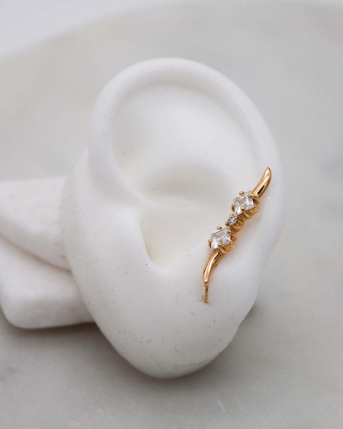 Aurelia – Ear Cuffs aus 585 Gelbgold mit Zirkonia im Princess-Schliff