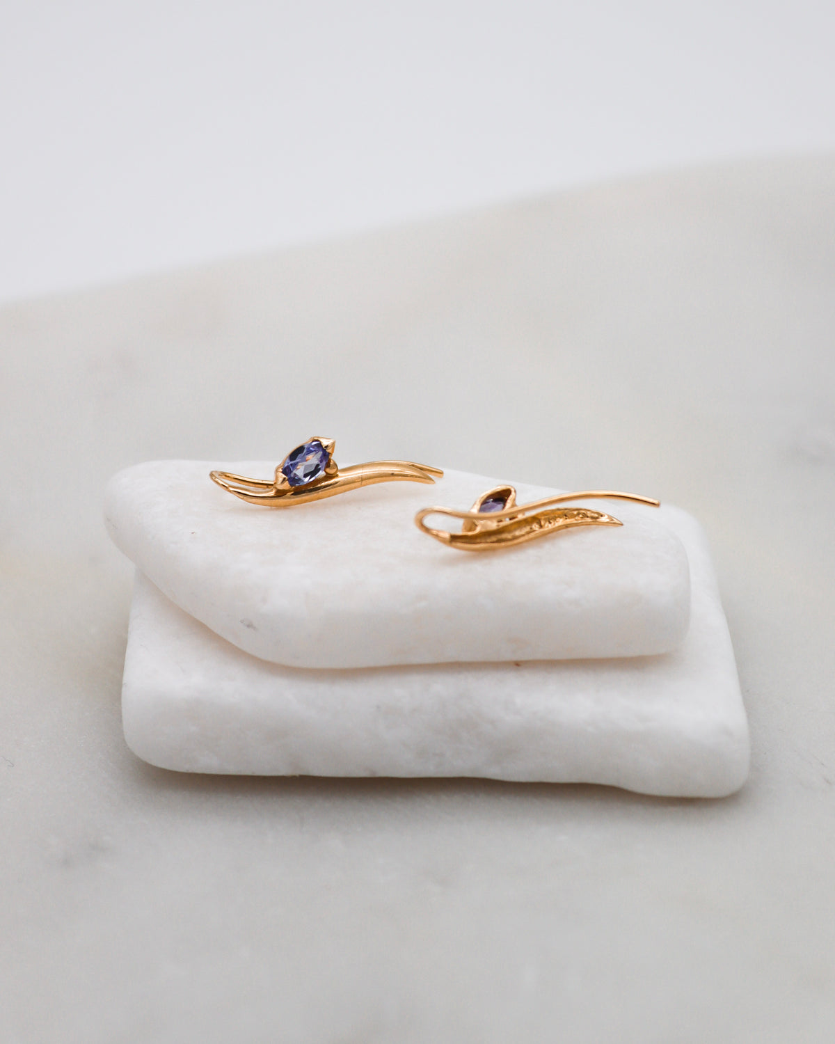 Imani – Ear Cuffs aus 585 Gelbgold mit Tansanit